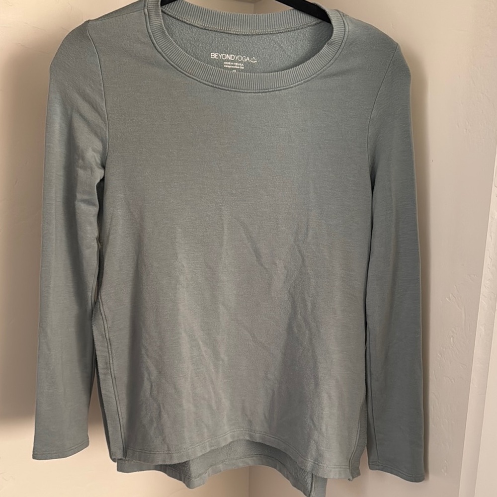 Beyond Yoga Off Duty Women’s Pullover in Green XS